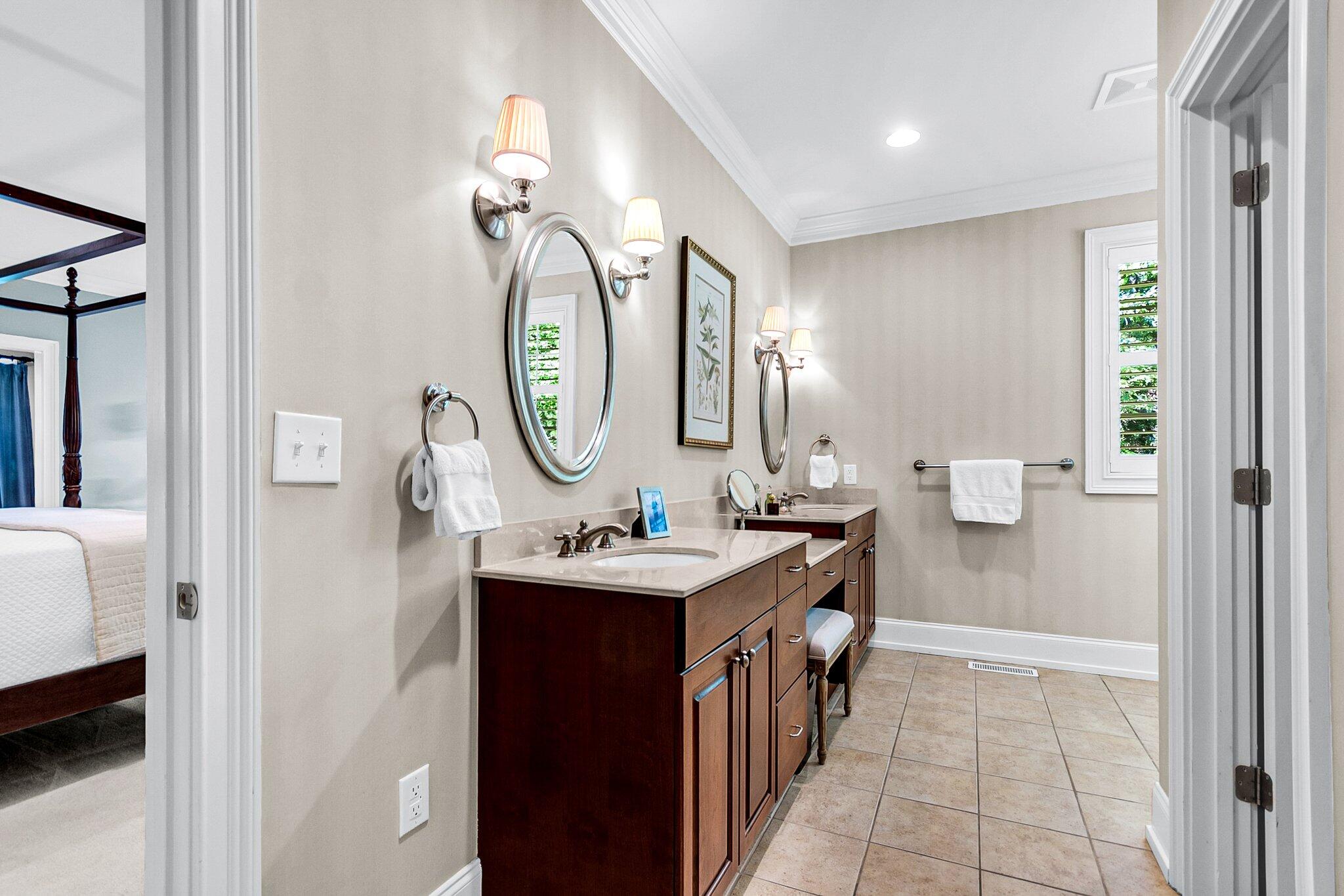 2020 Shell Ring Circle Mount Pleasant, SC 29466 - Photo 46 of 87 Owners Bath