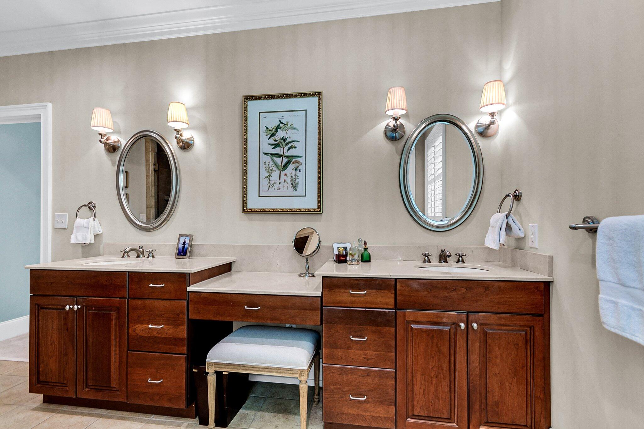 2020 Shell Ring Circle Mount Pleasant, SC 29466 - Photo 47 of 87 Separate Vanities