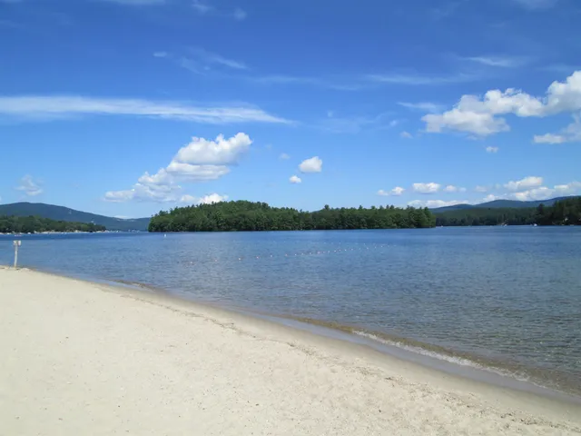 $1,999 | 135 West Shore Road, Unit COTTAGE #1, Bristol, NH 03222