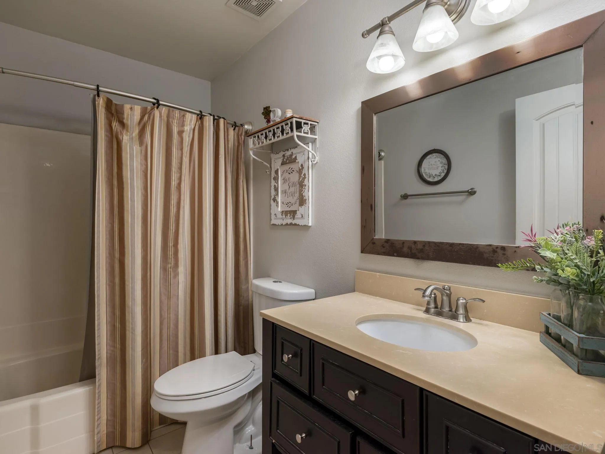 1833 Wintergreen Glen Escondido, CA 92026 - Photo 19 of 26