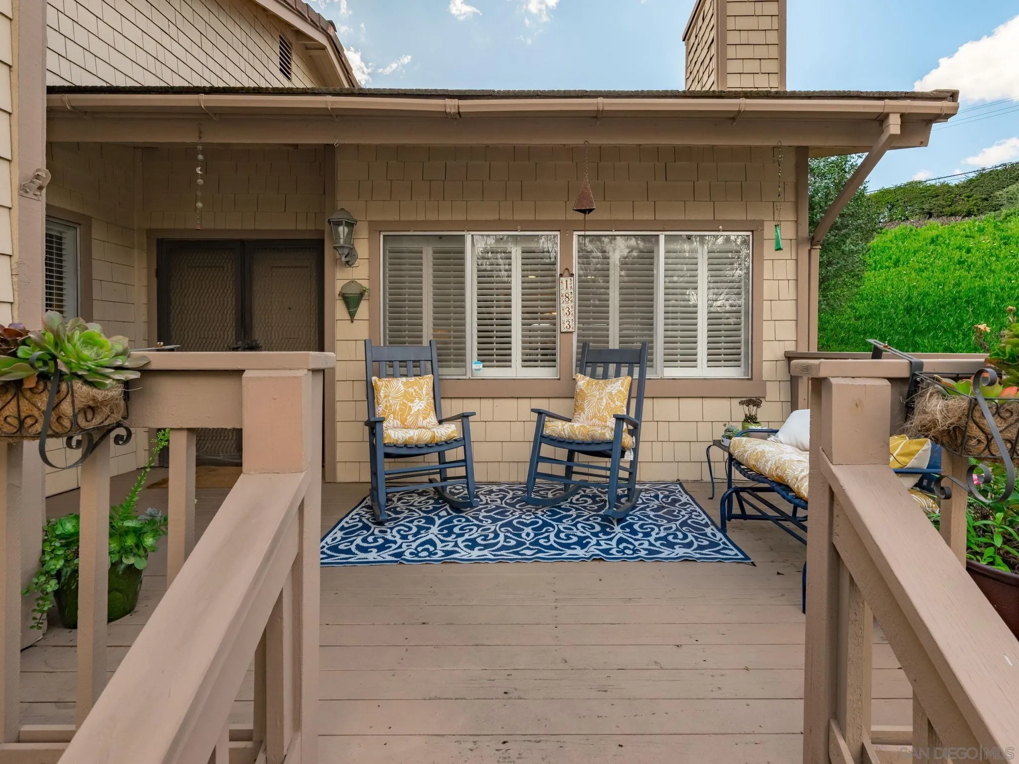 1833 Wintergreen Glen Escondido, CA 92026 - Photo 6 of 26