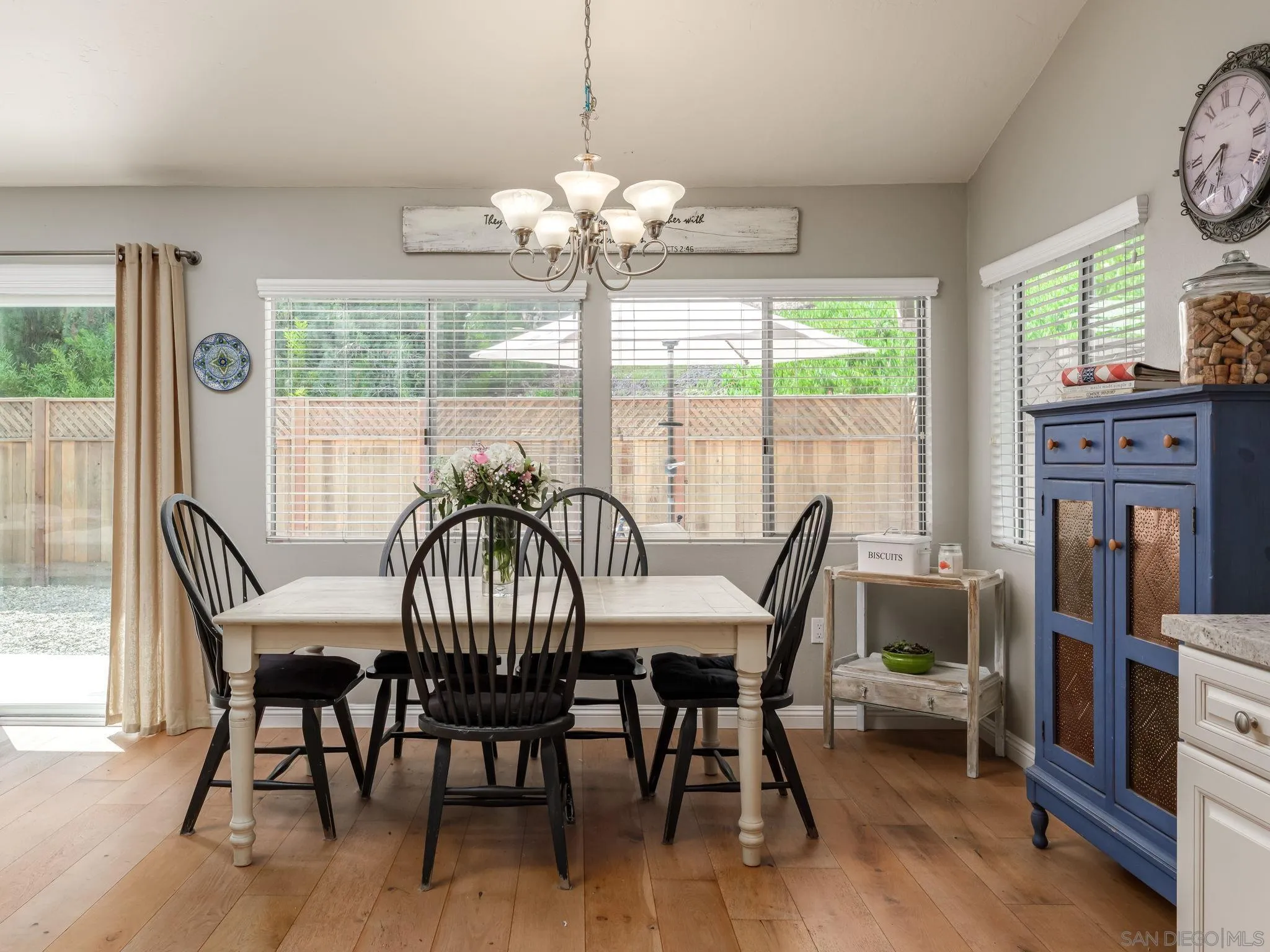 1833 Wintergreen Glen Escondido, CA 92026 - Photo 9 of 26