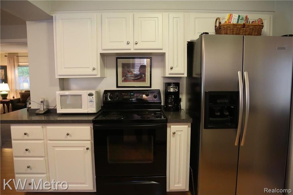 123 Maplefield Road Pleasant Ridge, MI 48069 - Photo 13 of 36