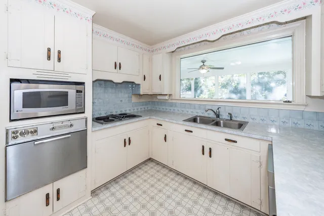 $399,900 | 1039 Riverview Drive, Hanahan, SC 29410