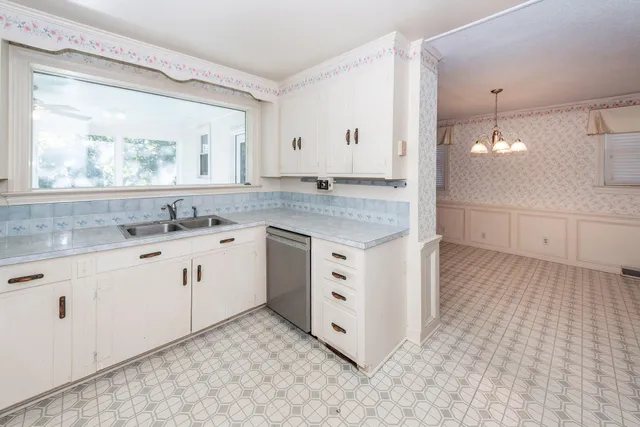 $399,900 | 1039 Riverview Drive, Hanahan, SC 29410