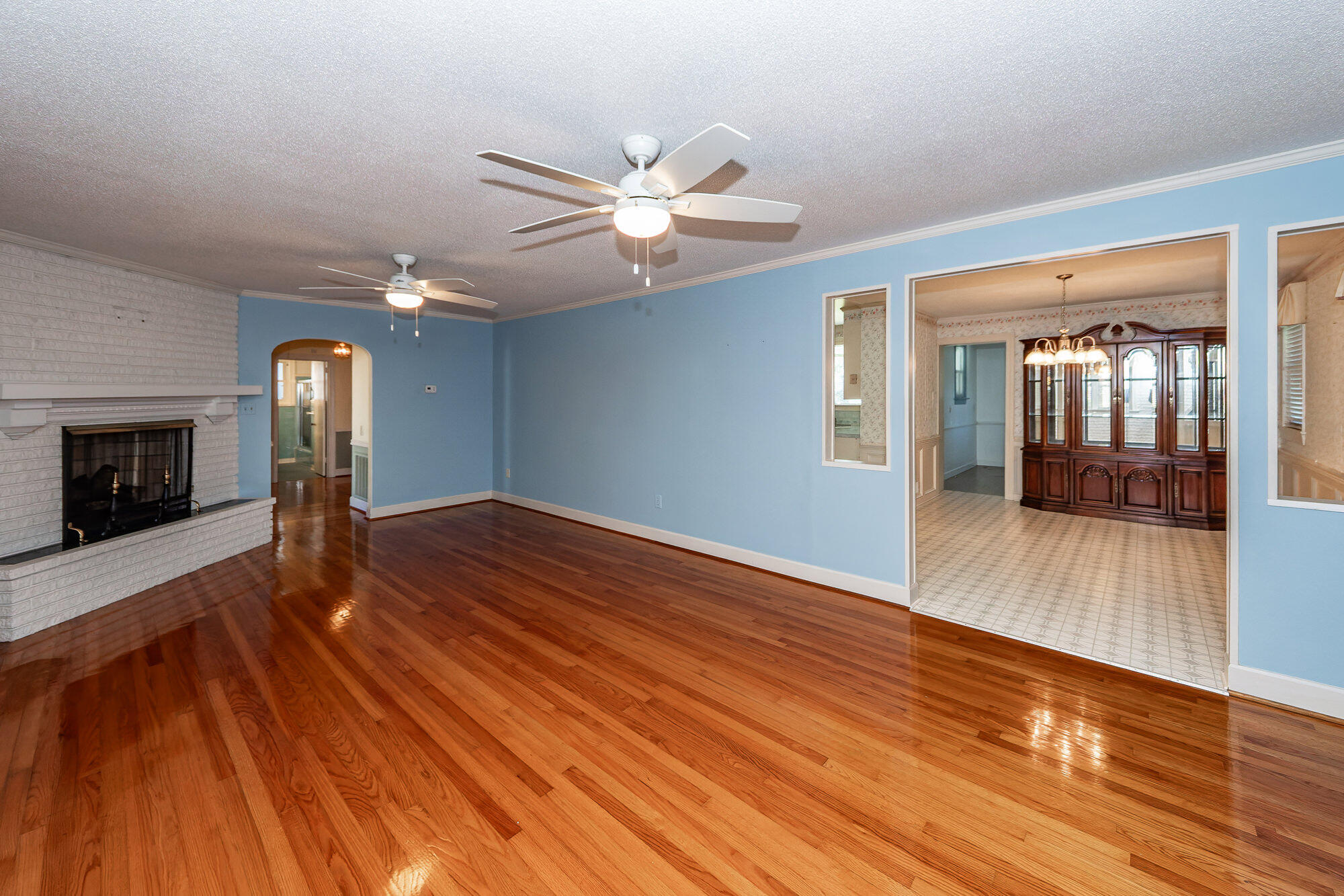 1039 Riverview Drive Hanahan, SC 29410 - Photo 9 of 54 09