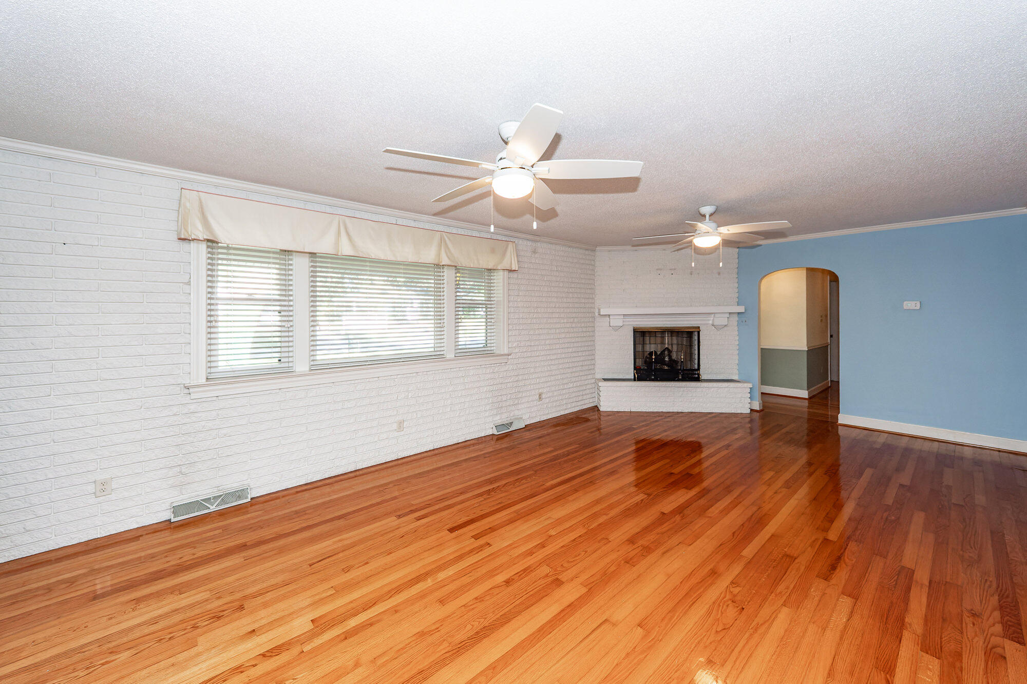 1039 Riverview Drive Hanahan, SC 29410 - Photo 10 of 54 10