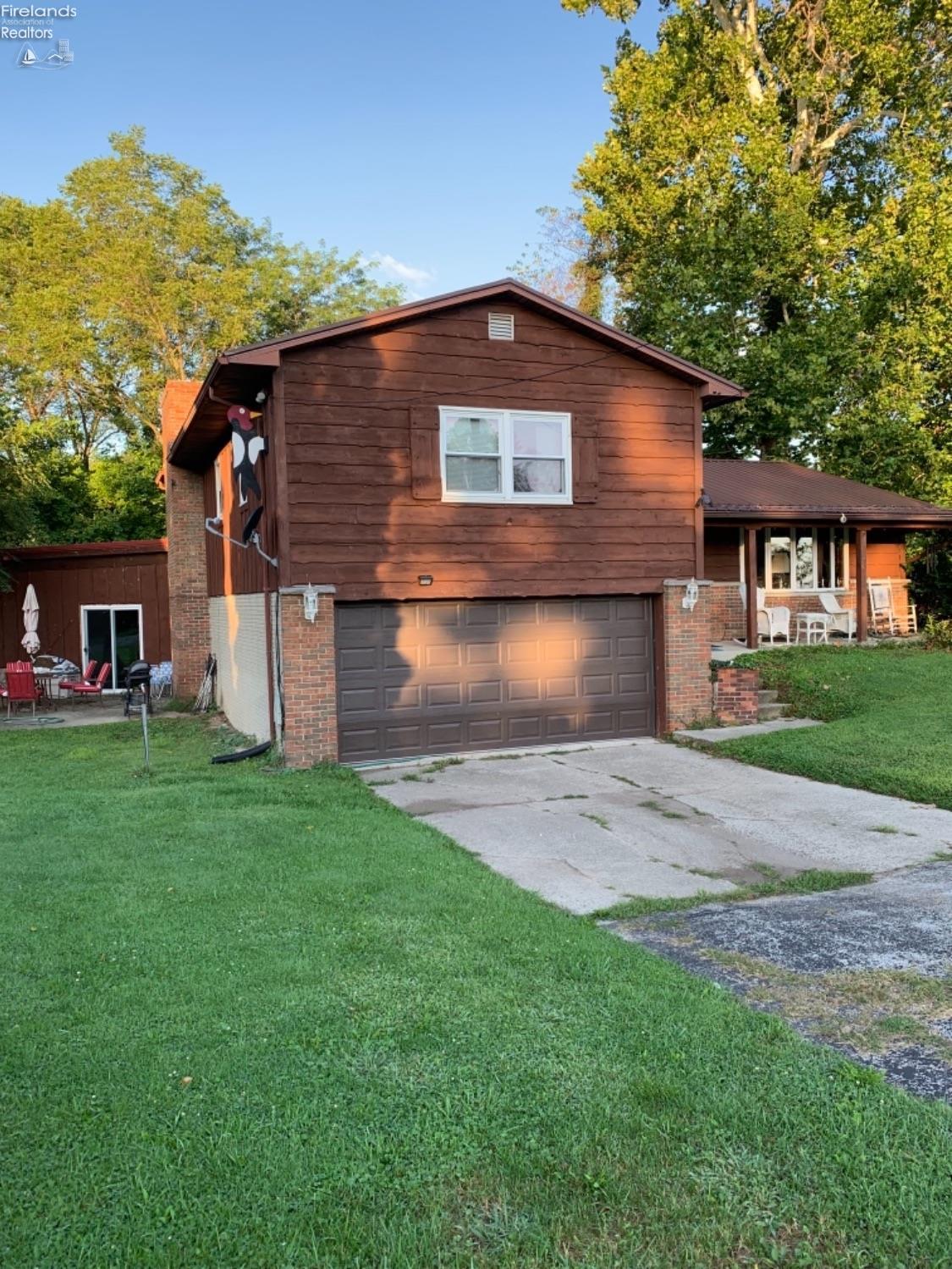 13101 Lindecamp Road Milan, OH 44846 - Photo 4 of 33 Gallery Image 4
