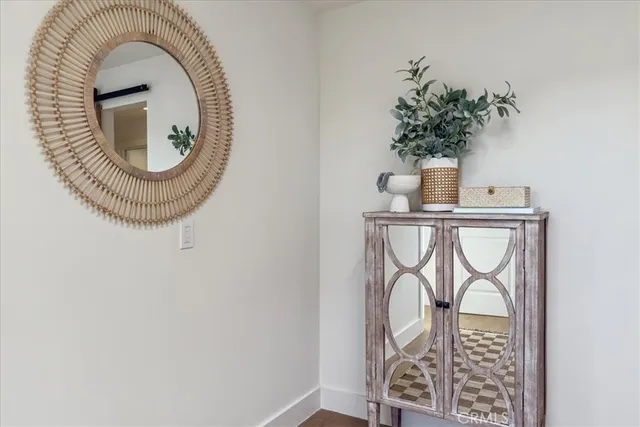 $1,389,500 | 523 South Francisca Avenue, Redondo Beach, CA 90277