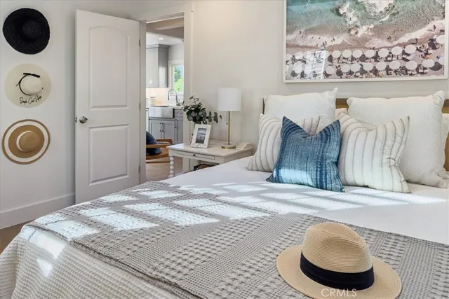 $1,389,500 | 523 South Francisca Avenue, Redondo Beach, CA 90277