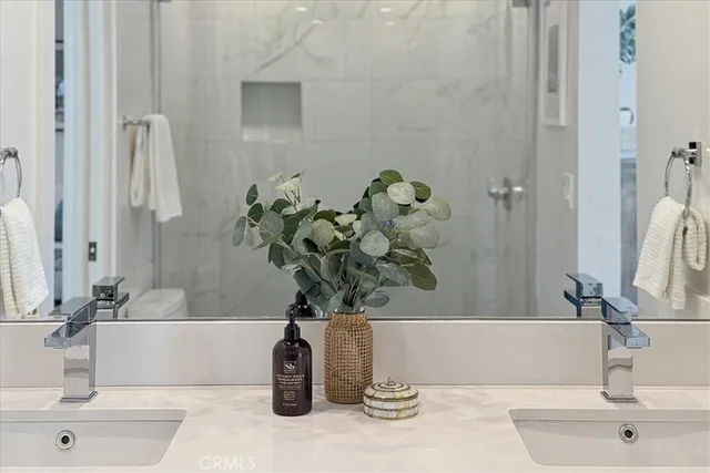 $1,389,500 | 523 South Francisca Avenue, Redondo Beach, CA 90277