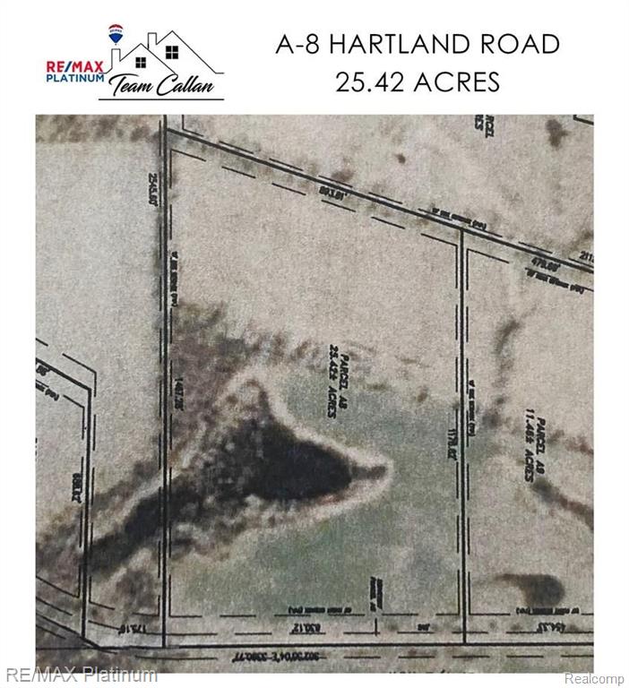 A 8 Hartland Road Fenton, MI 48430 - Photo 2 of 7