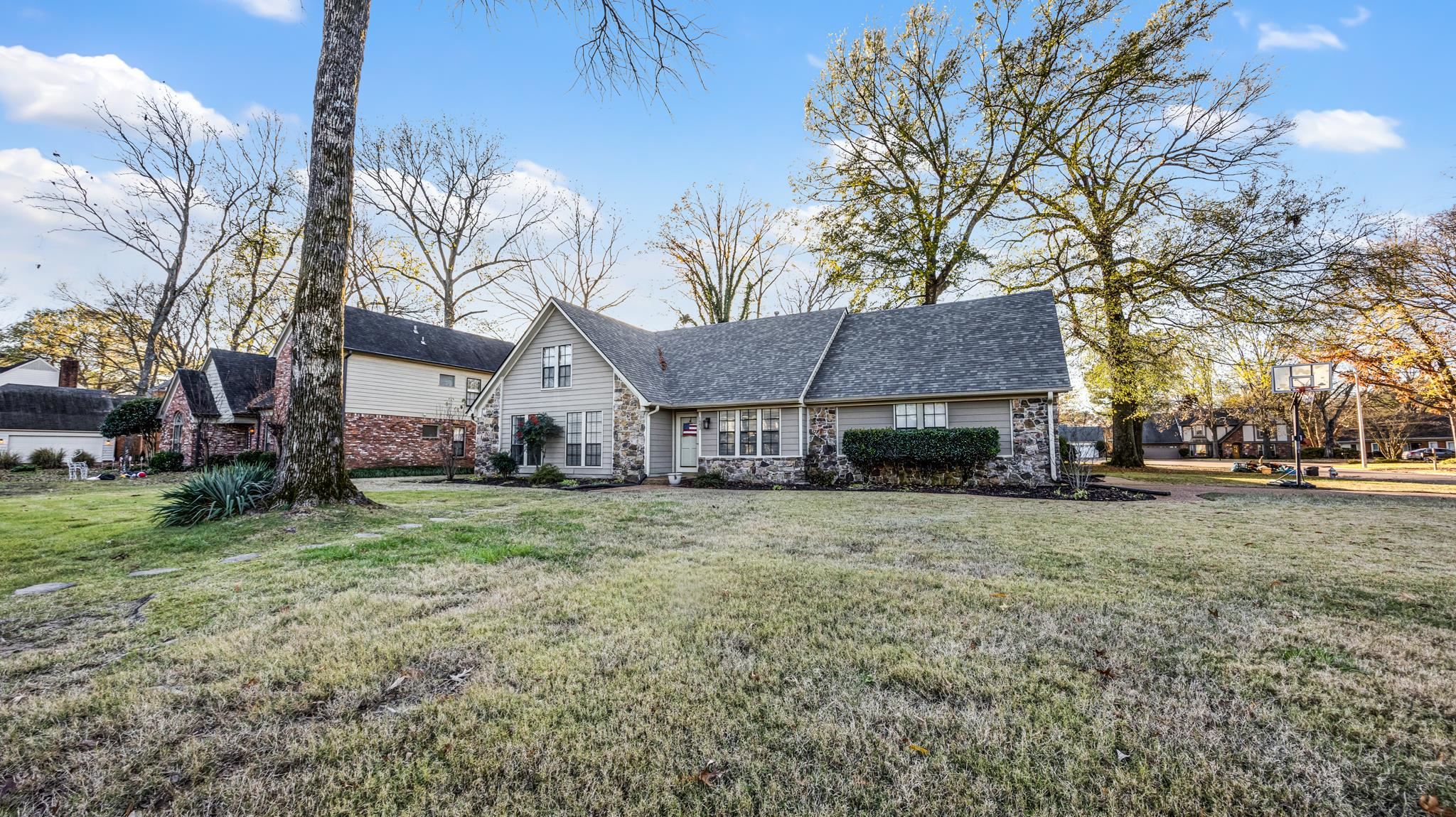 1883 Edwards Mill Road Germantown, TN 38139 - Photo 39 of 40 a house view with a garden space