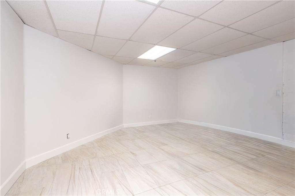 18347 Saticoy Street, Unit 28 Reseda, CA 91335 - Photo 20 of 27 a view of empty room