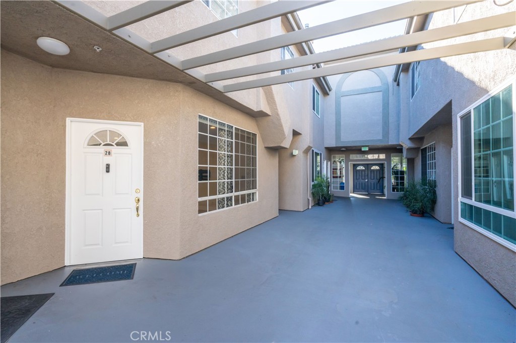 18347 Saticoy Street, Unit 28 Reseda, CA 91335 - Photo 26 of 27