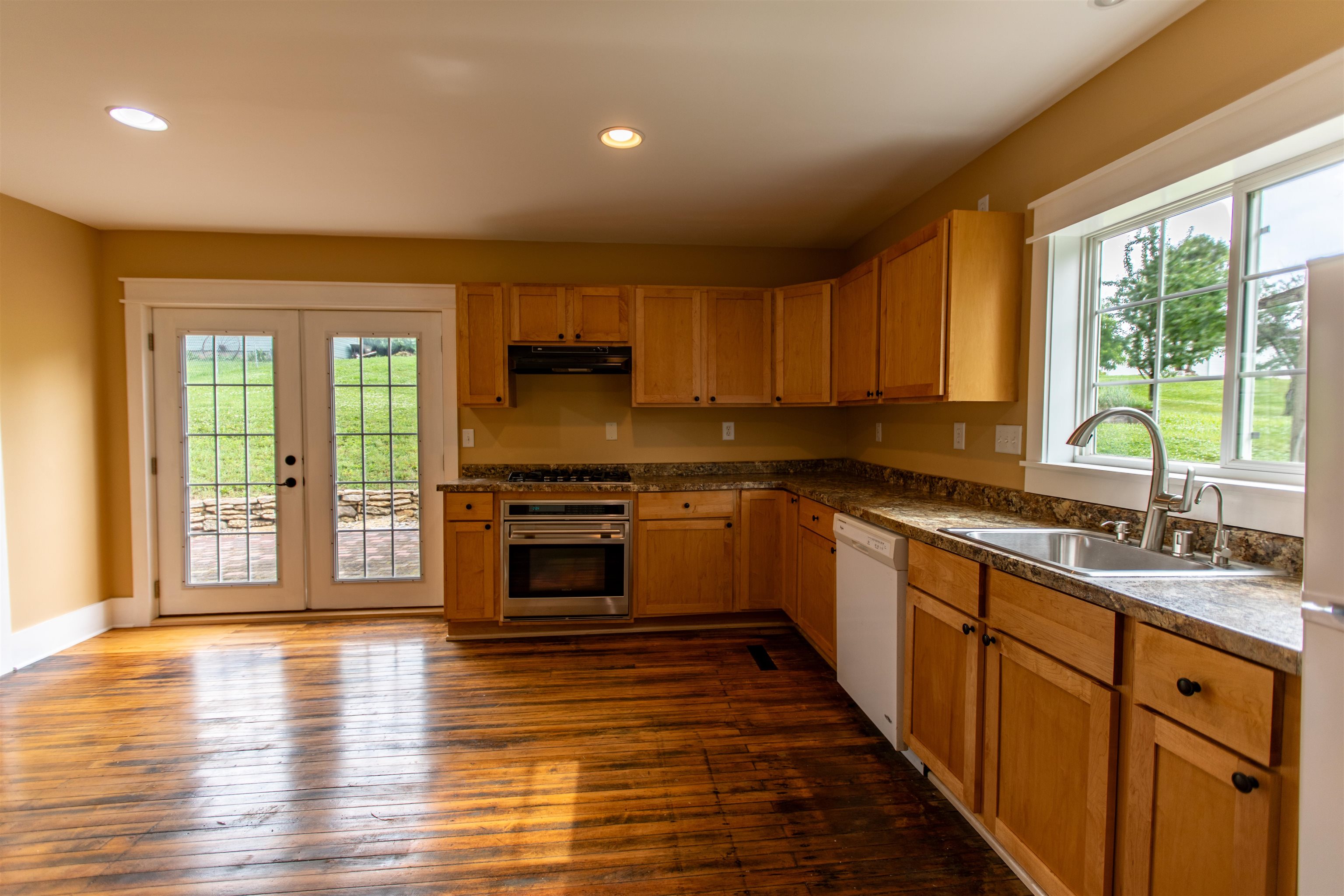 215 5th Street Mineral Point, WI 53565 - Photo 24 of 37