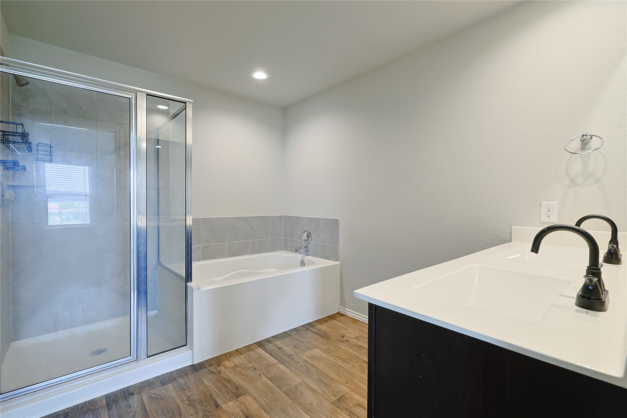 707 Acacia Park Lane Rosharon, TX 77583 - Photo 21 of 24 Master Bath Pic 1 - Shower and soaking Tub w/ Double vanity