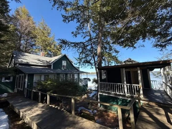 $5,000 | 211 Lake Avenue, Sunapee, NH 03782