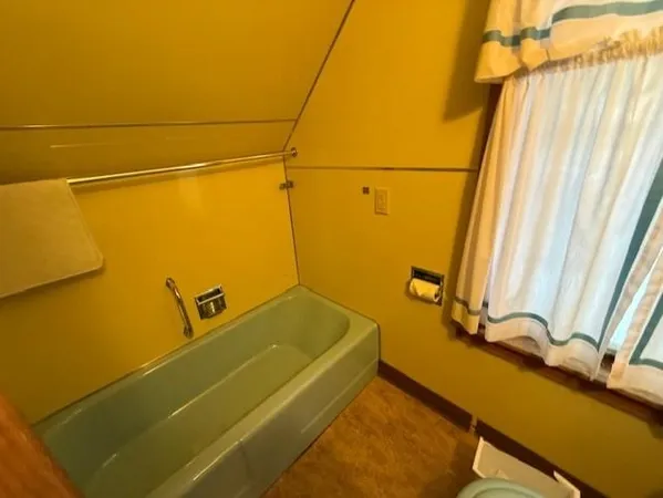 $5,000 | 211 Lake Avenue, Sunapee, NH 03782