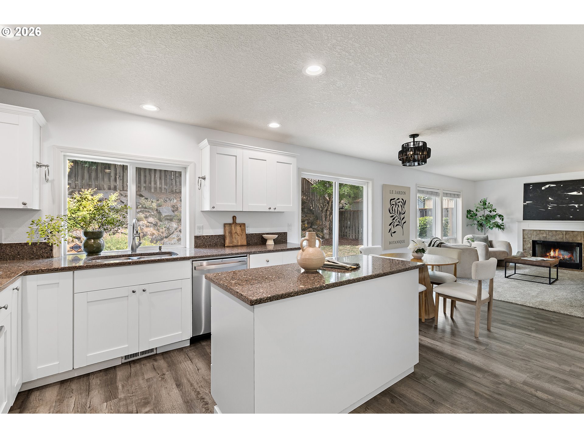14955 Southeast Stanhope Road Clackamas, OR 97015 - Photo 11 of 48 Gallery Image 11