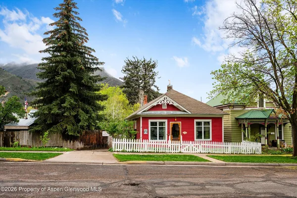 $1,250,000 | 1017 Cooper Avenue, Glenwood Springs, CO 81601
