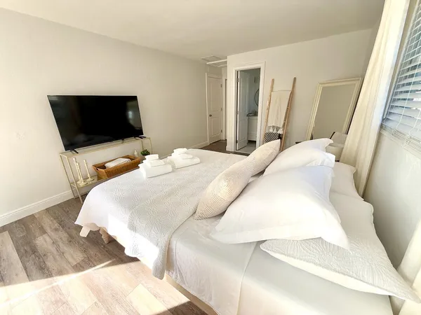 $3,700 | 311 North Swinton Avenue, Delray Beach, FL 33444