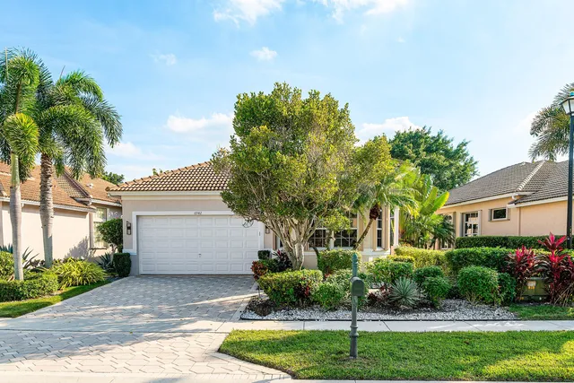$695,000 | 6942 Fairway Lakes Drive, Boynton Beach, FL 33472