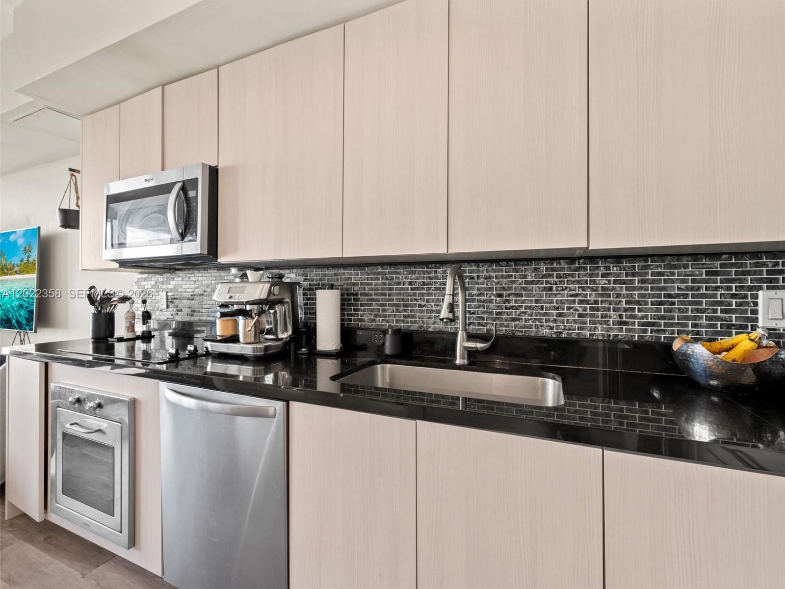 92 Southwest 3rd Street, Unit 1607 Miami, FL 33130 - Photo 12 of 25