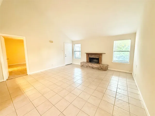 $1,500 | 8915 Emnora Lane, Unit C, Houston, TX 77080