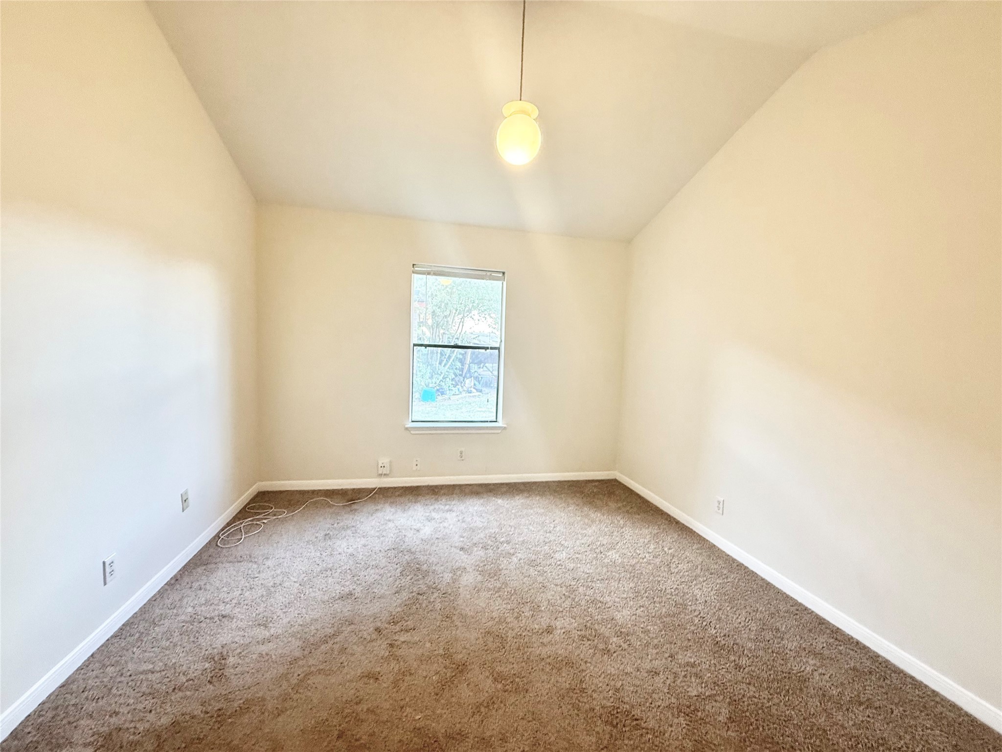 8915 Emnora Lane, Unit C Houston, TX 77080 - Photo 11 of 12 Primary bedroom 2