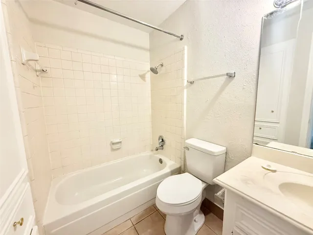 $1,500 | 8915 Emnora Lane, Unit C, Houston, TX 77080