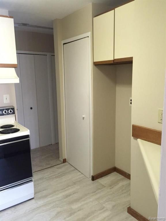 30272 Southfield Road, Unit 231 Southfield, MI 48076 - Photo 14 of 23