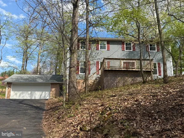 $555,000 | 11 Pine Tree Drive, New Cumberland, PA 17070