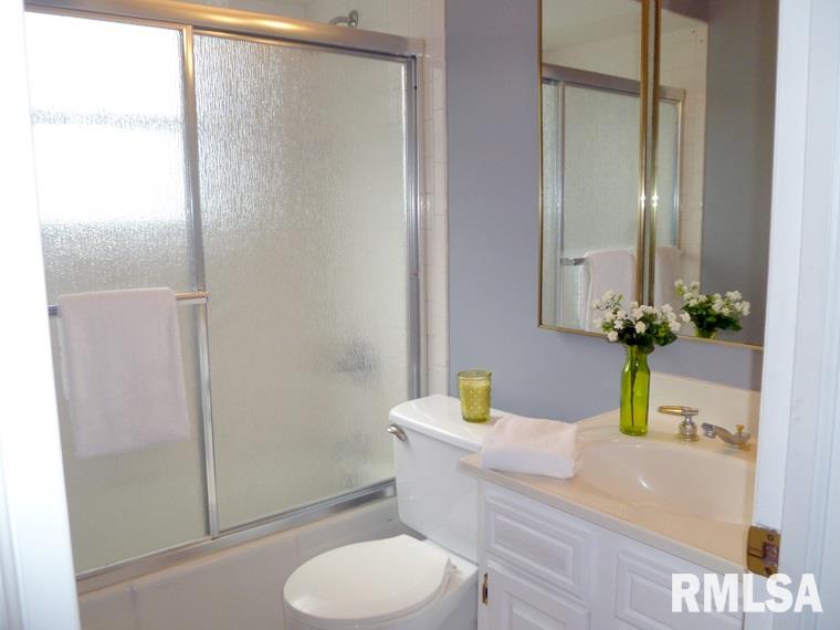 5827 North Prospect Road Peoria, IL 61614 - Photo 14 of 19 Gallery Image 14
