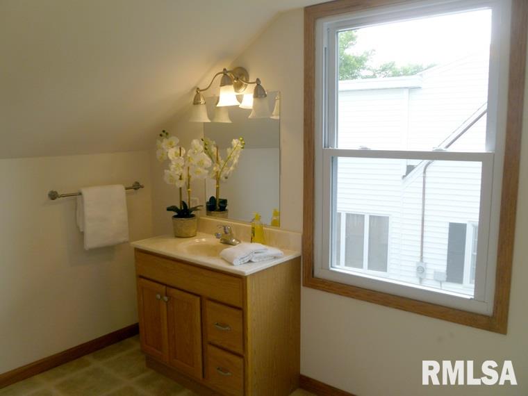 5827 North Prospect Road Peoria, IL 61614 - Photo 15 of 19 Gallery Image 15