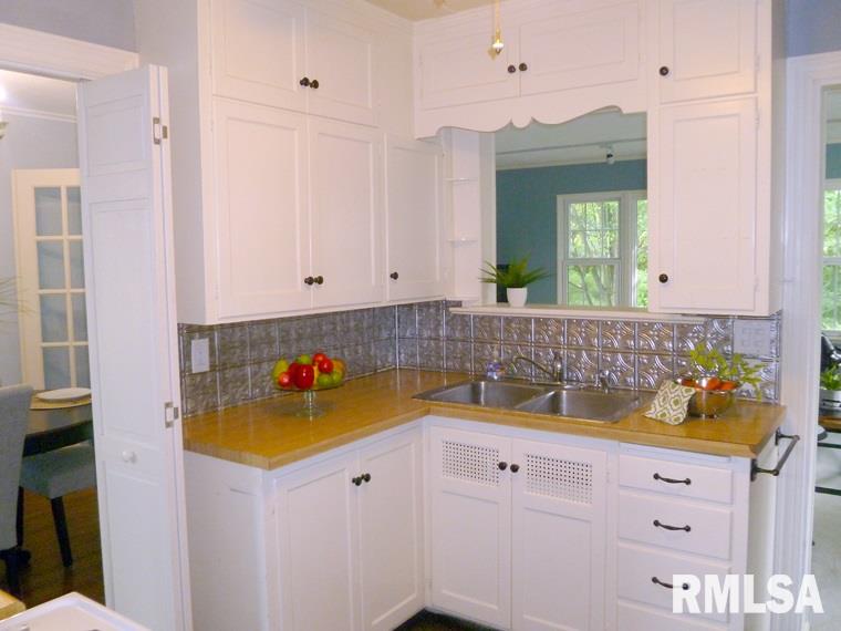 5827 North Prospect Road Peoria, IL 61614 - Photo 7 of 19 Gallery Image 7