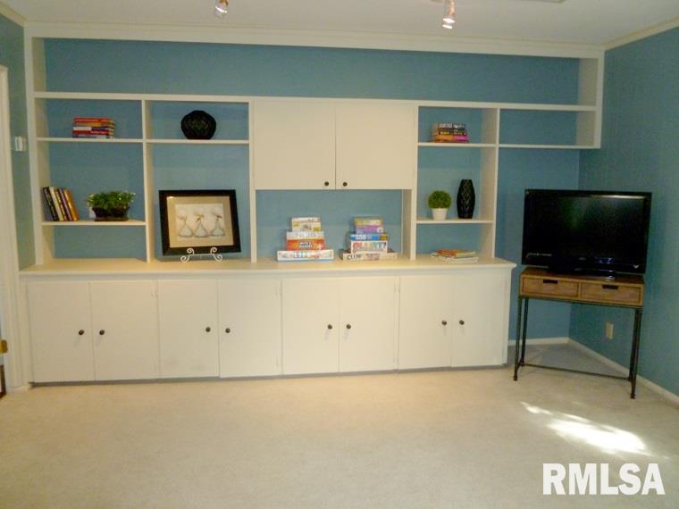 5827 North Prospect Road Peoria, IL 61614 - Photo 8 of 19 Gallery Image 8