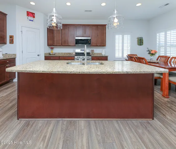 $585,900 | 102 Currituck Reserve Parkway, Moyock, NC 27958