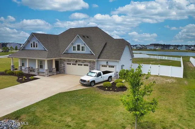 $585,900 | 102 Currituck Reserve Parkway, Moyock, NC 27958