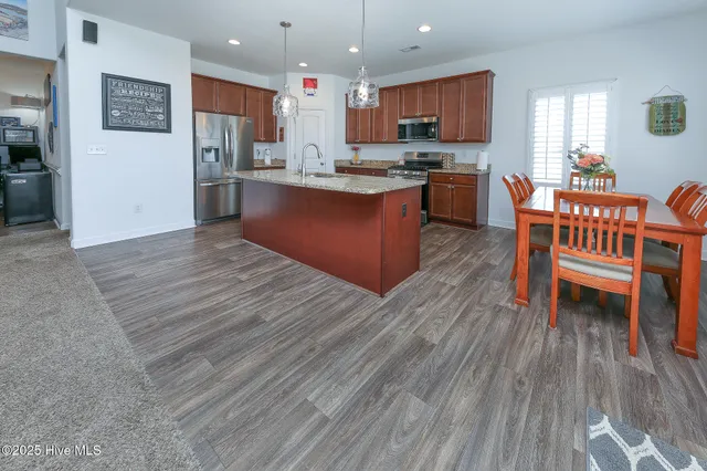 $585,900 | 102 Currituck Reserve Parkway, Moyock, NC 27958