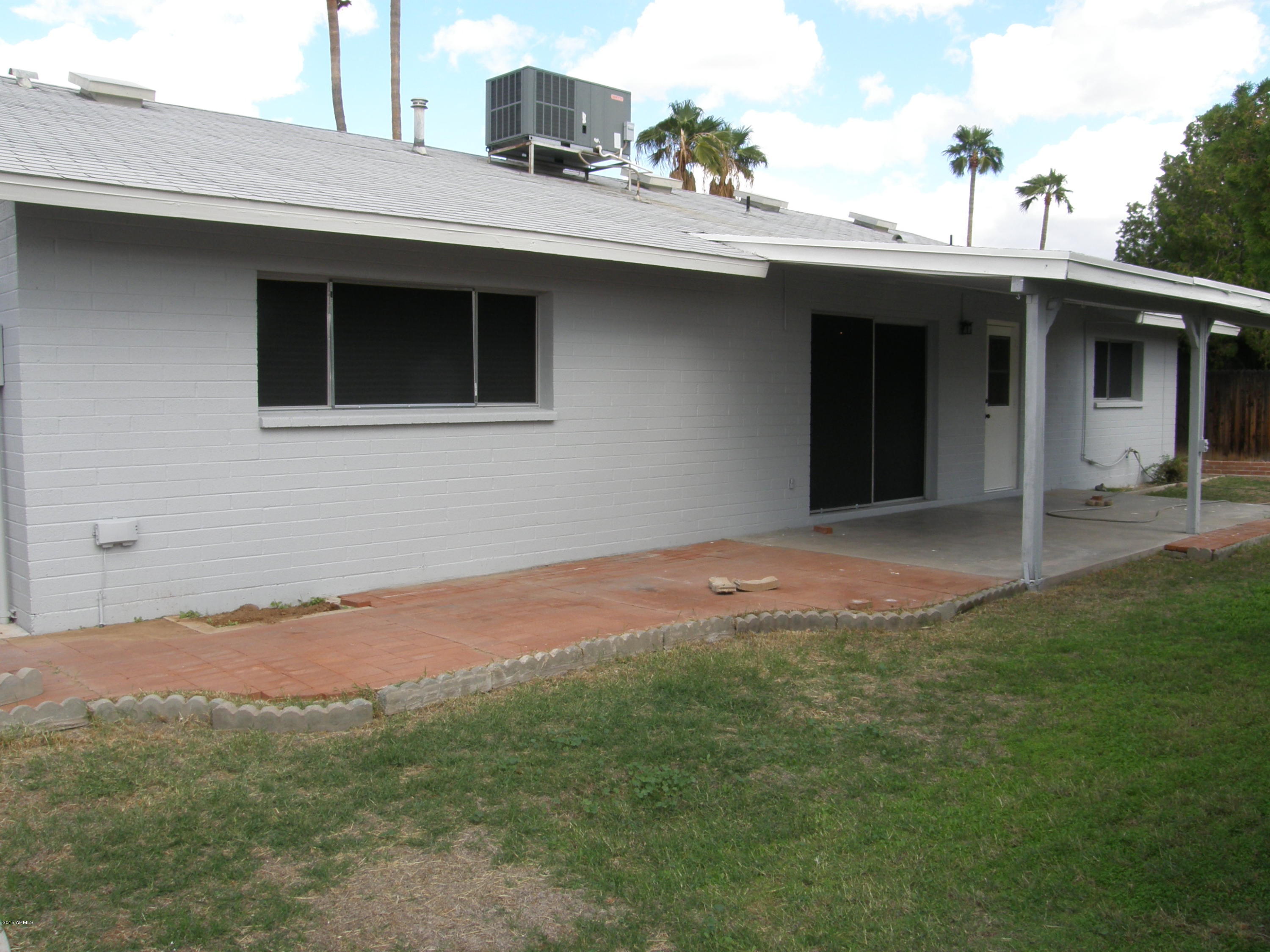 3613 West Greenway Road Phoenix, AZ 85053 - Photo 4 of 17 017