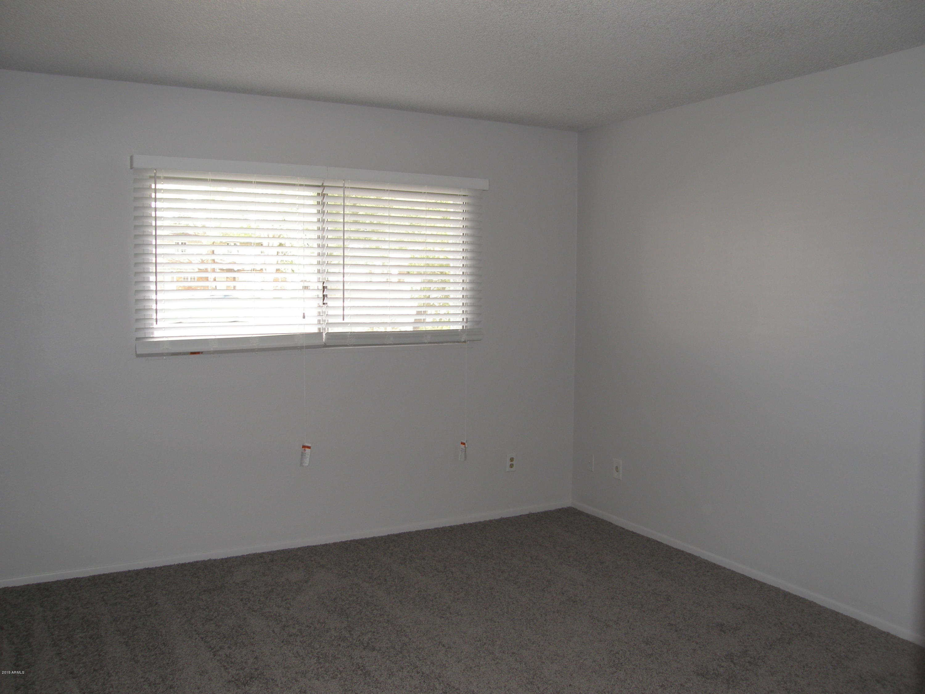 3613 West Greenway Road Phoenix, AZ 85053 - Photo 6 of 17 015