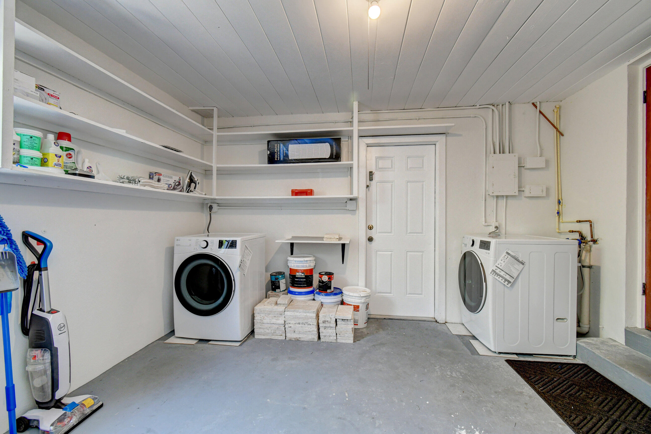 309 Rilyn Drive West Palm Beach, FL 33405 - Photo 21 of 26 a utility room with dryer and washer