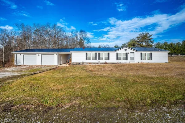 $200,000 | 80 Sugar Lane, Mineral Wells, WV 26150
