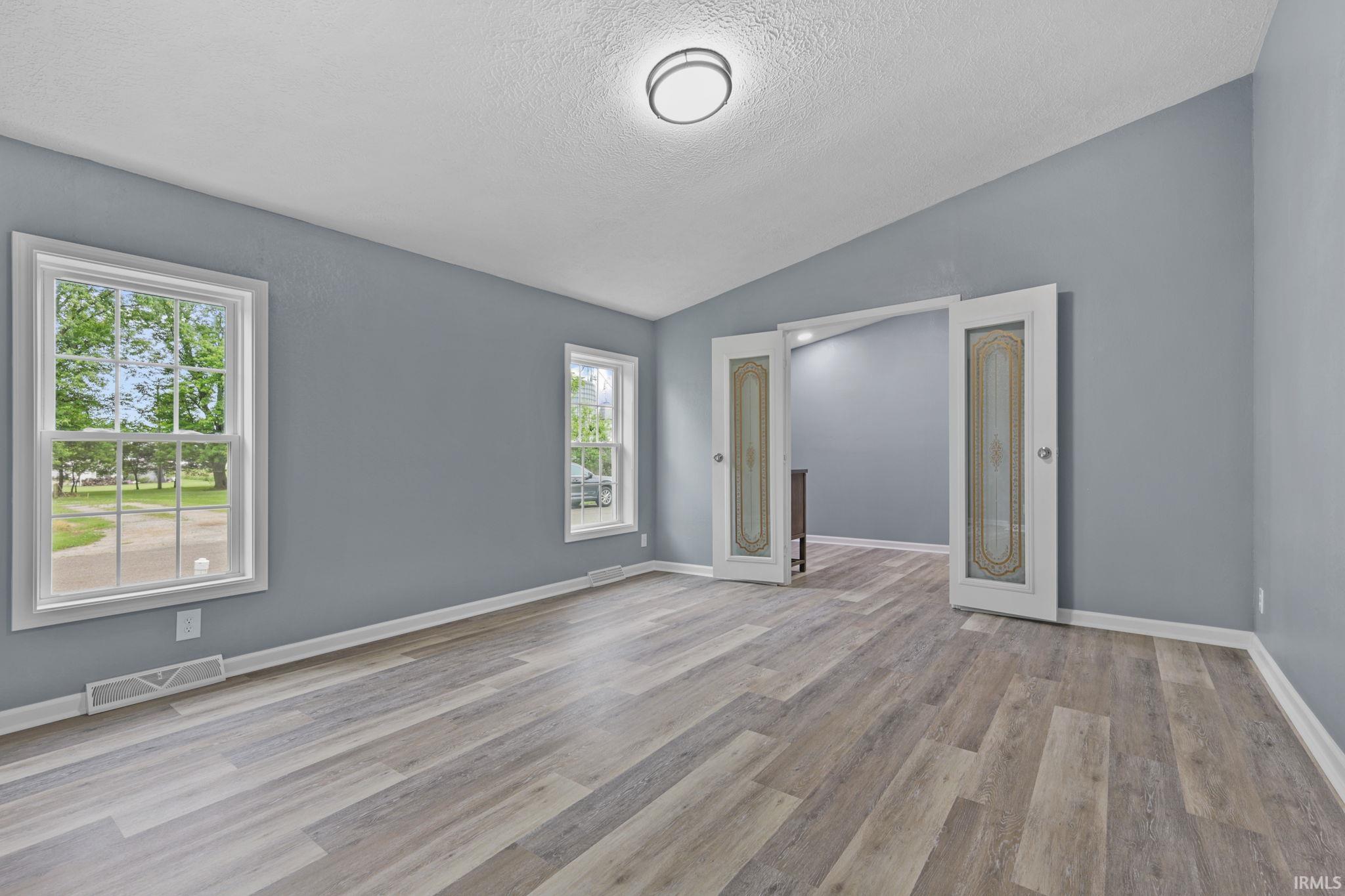 101 Clayton Street Rochester, IN 46975 - Photo 5 of 33