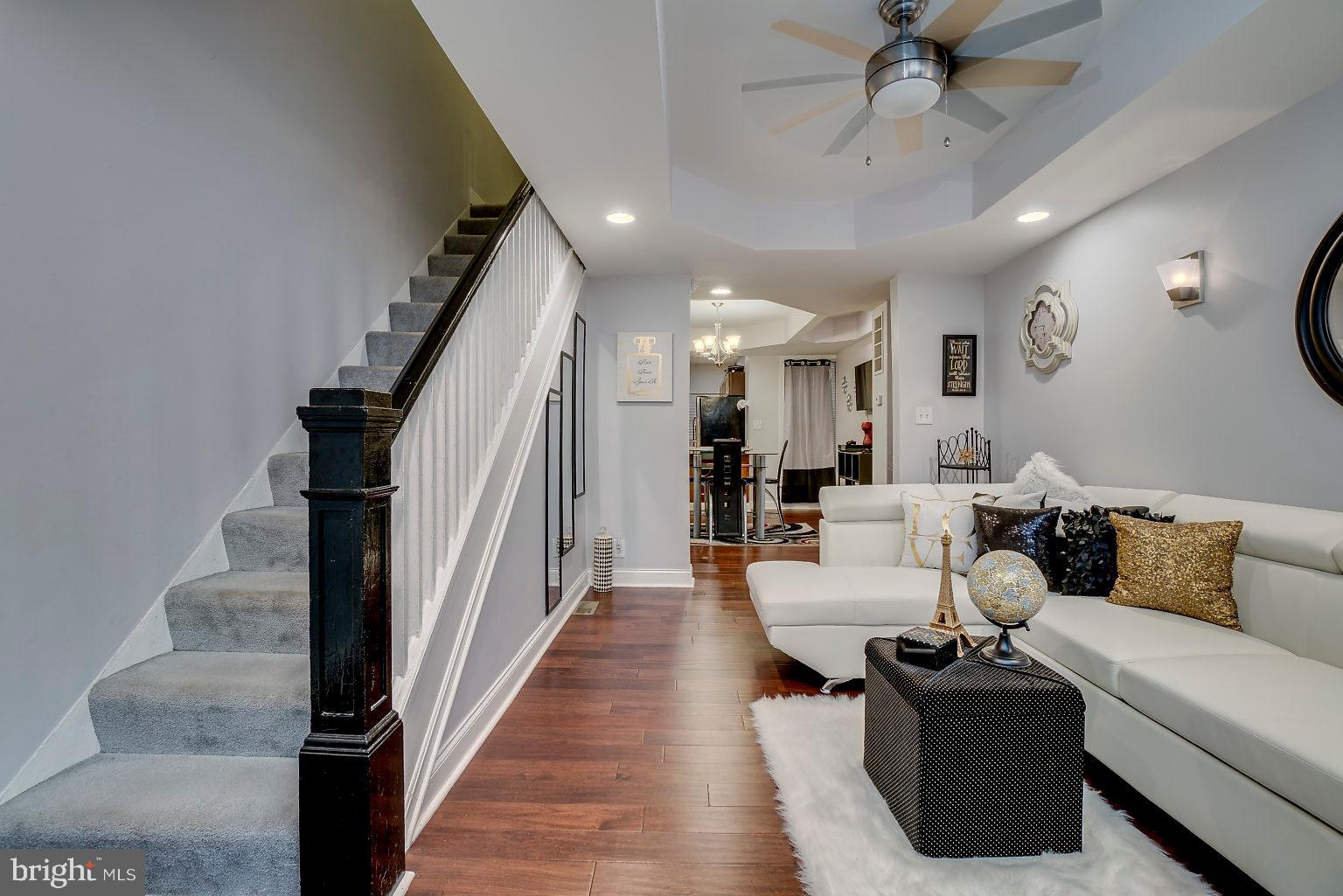 3908 Woodridge Road Baltimore, MD 21229 - Photo 2 of 38