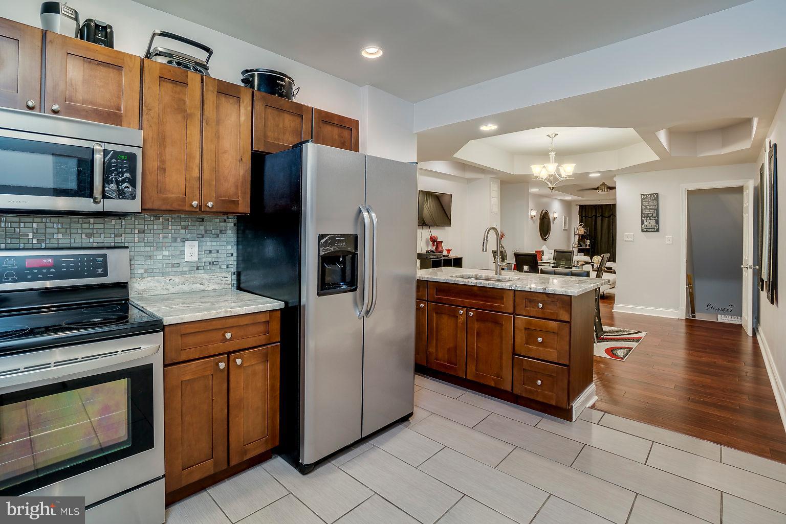 3908 Woodridge Road Baltimore, MD 21229 - Photo 12 of 38