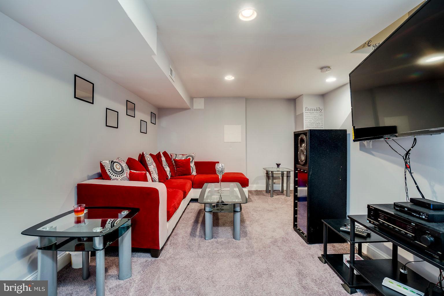 3908 Woodridge Road Baltimore, MD 21229 - Photo 21 of 38