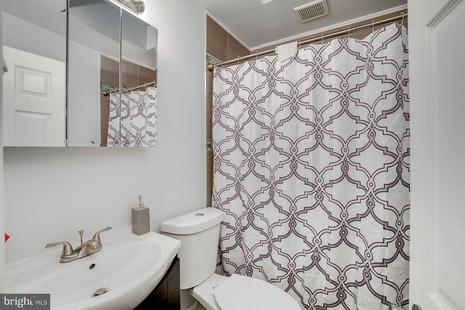 3908 Woodridge Road Baltimore, MD 21229 - Photo 27 of 38