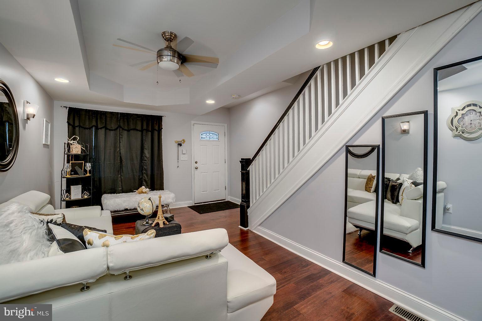 3908 Woodridge Road Baltimore, MD 21229 - Photo 4 of 38